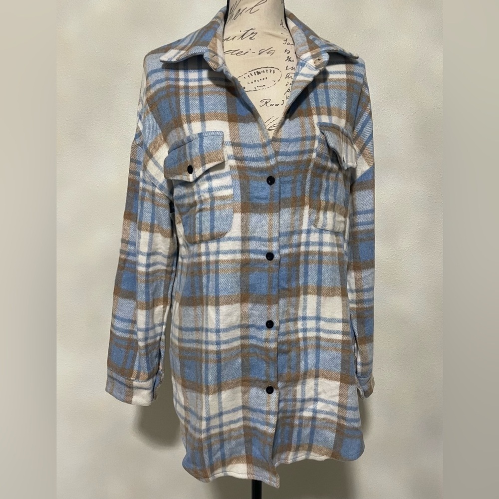 Blue and Gray Plaid Flannel Shirt Long Sleeve Button Down S